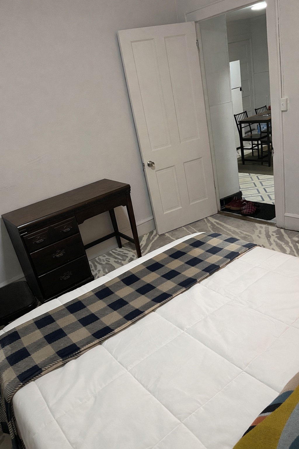 Building Photo - 212 Smith St