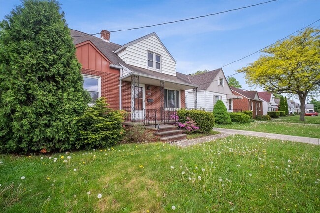 Building Photo - 20700 Goller Ave