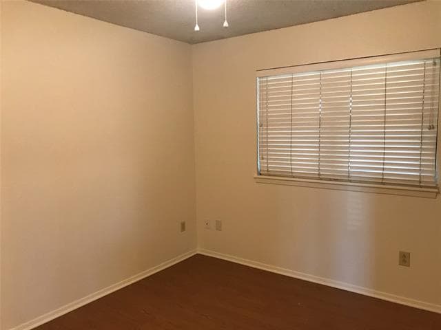 Building Photo - 28 Teakwood Ln