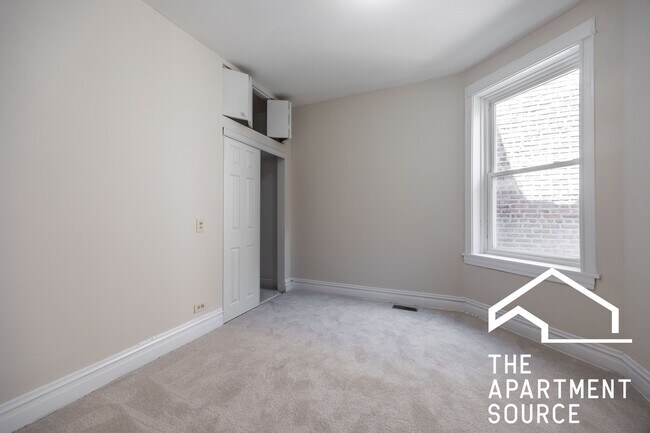 Building Photo - 2110 N Avers Ave