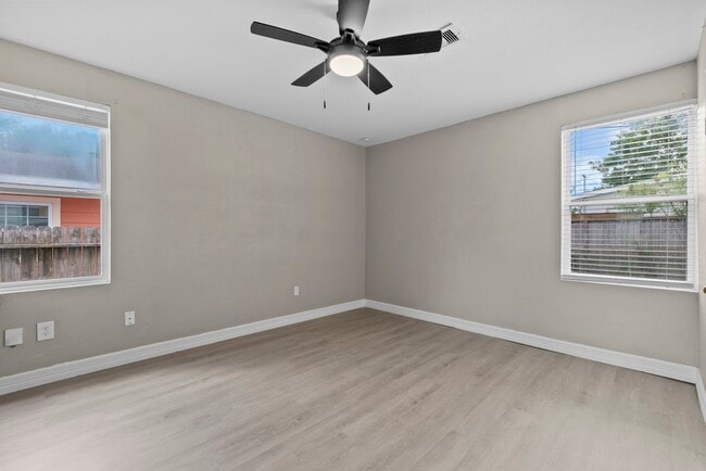 Building Photo - 5309 Perry Ave