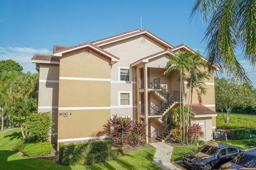 Building Photo - 9033 Wiles Rd
