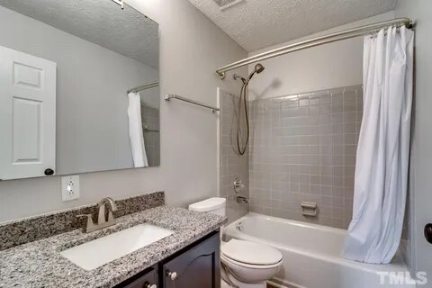 Building Photo - 1724 Sierra Dr