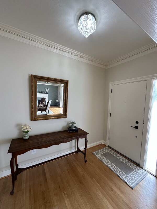 Building Photo - 305 S Laurel St