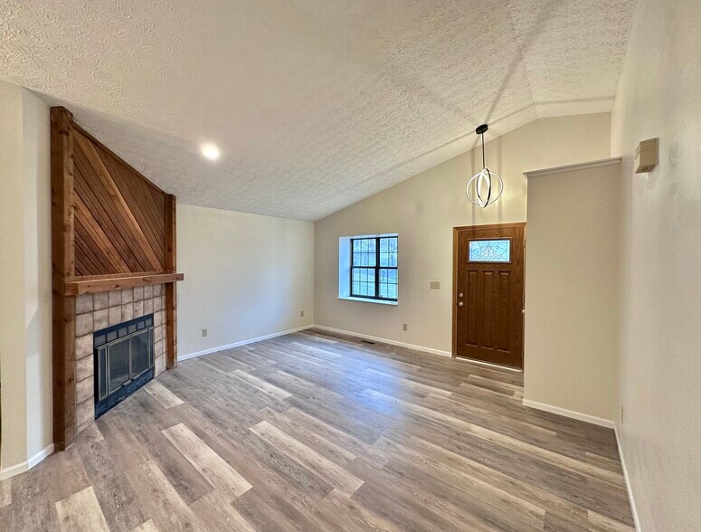 Building Photo - 263 Sumption Dr