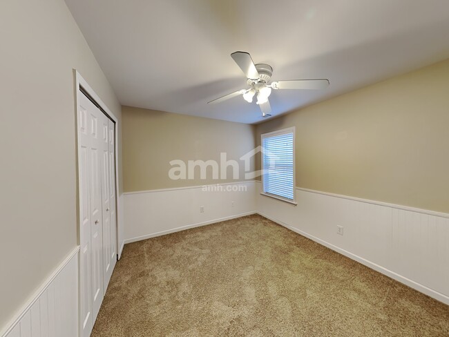 Building Photo - 401 Lochmere Ct