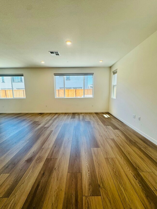 Building Photo - 5421 Knights Valley Ln