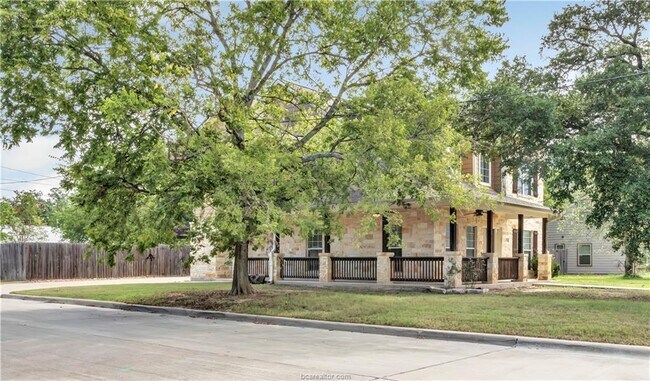 Building Photo - 1001 Welsh Ave