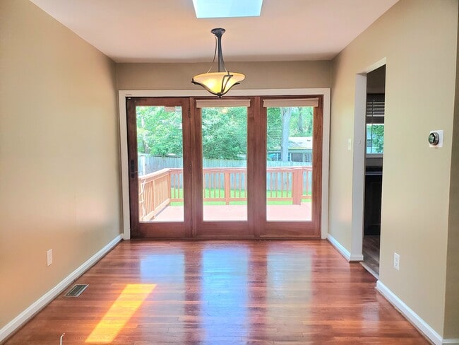 Building Photo - 4517 Mayfield Dr
