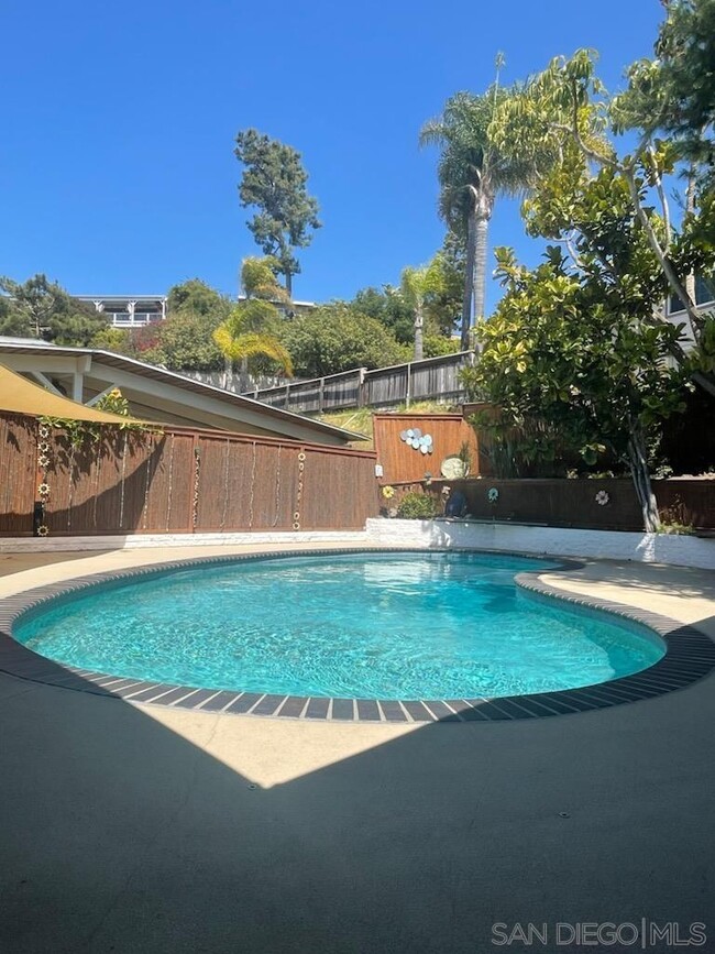 Building Photo - 7930 Cinnabar Dr