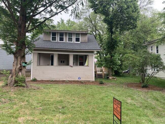 Primary Photo - 409 Sprague Ave