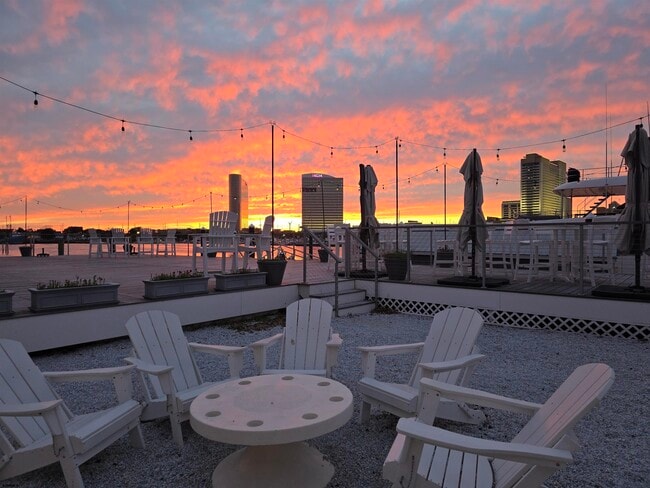 Building Photo - 2 Anchorage Ct