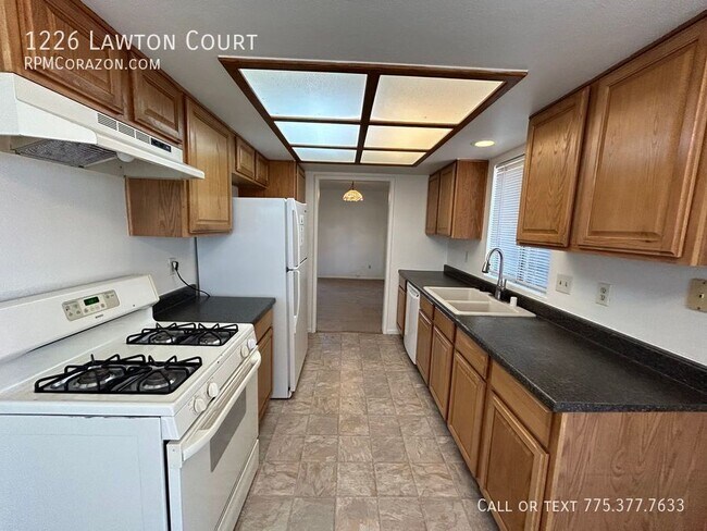 Building Photo - 1226 Lawton Ct