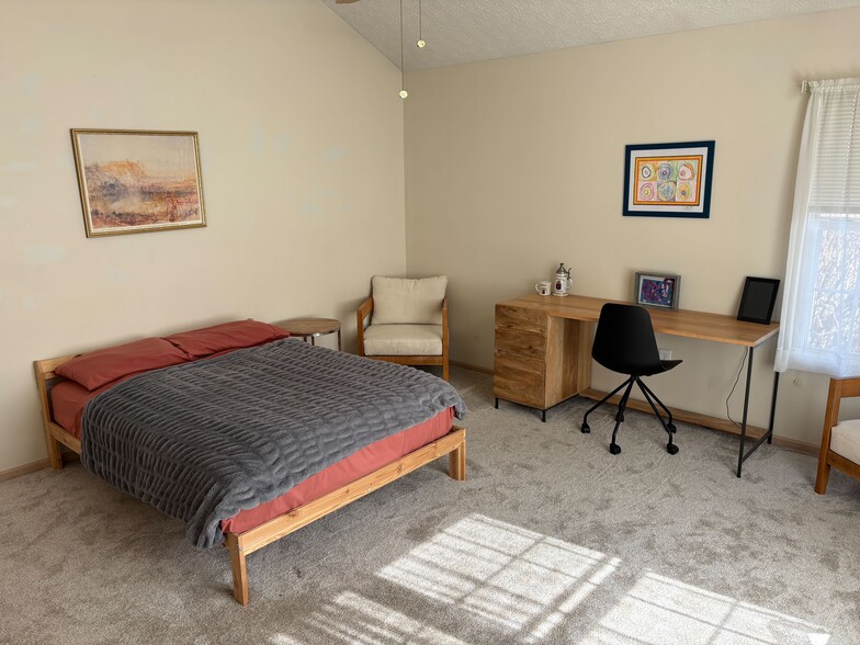 Building Photo - 388 Park Woods Ln