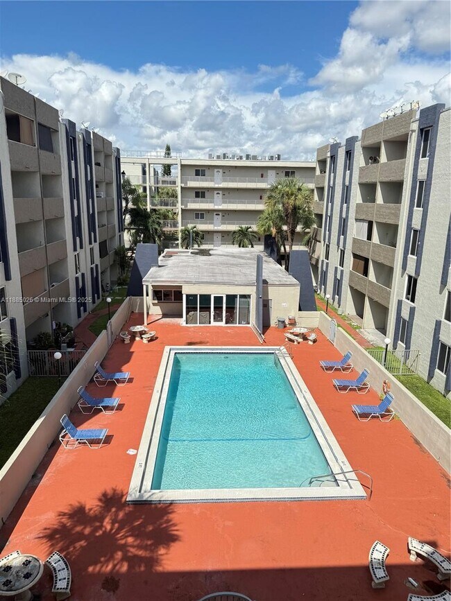 Primary Photo - 10000 NW 80th Ct