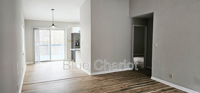 Building Photo - 47 Bell Cir