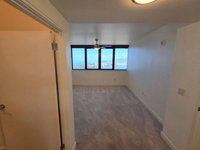 Building Photo - Immaculate Contemporary Living in Kaka‘ako- 2 bedroom, 2 bathroom, 2 covered parking stall, and I...