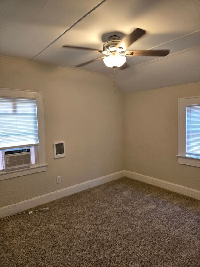 Building Photo - 72/74 Cushing St