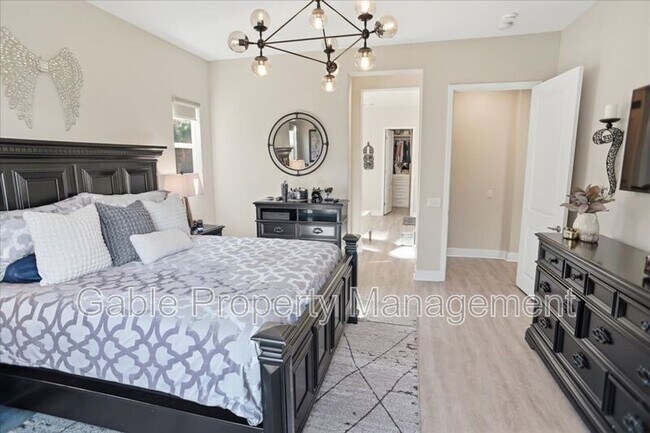 Building Photo - 25102 Aspen Falls Dr