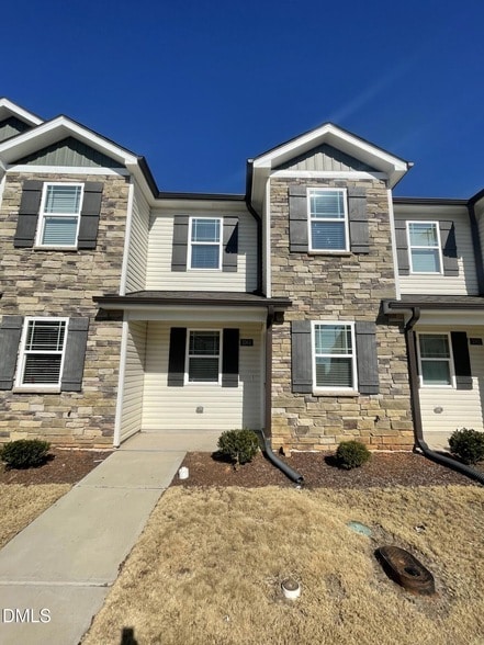 Building Photo - 1064 Peony Ln