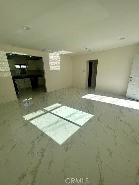 Building Photo - 5945 Riverton Ave