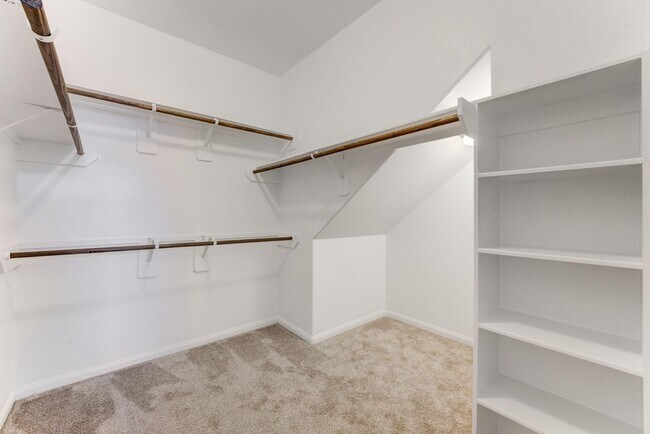 Building Photo - Charming 4-Bedroom Home with Game Room & P...