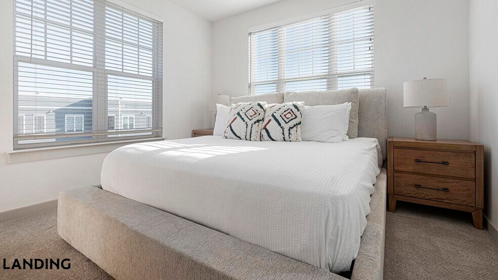 Building Photo - 340 W 25th St