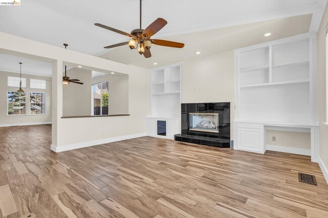 Building Photo - 2317 Wayfarer Dr