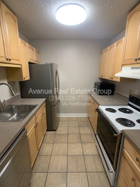 Building Photo - 1662 E Swan Cir