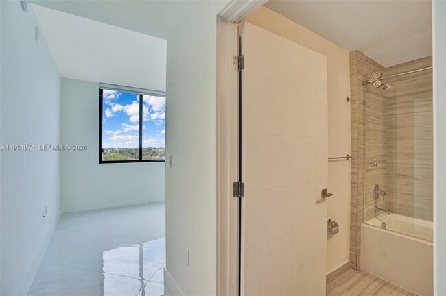 Building Photo - 301 Altara Ave