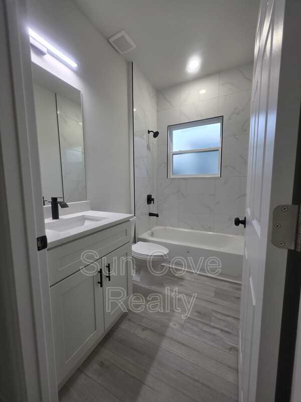 Building Photo - 7958 N Oberon Terrace