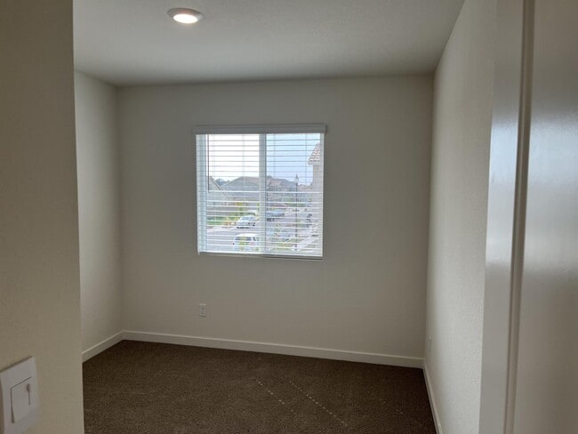 Building Photo - 3093 Pruett Dr