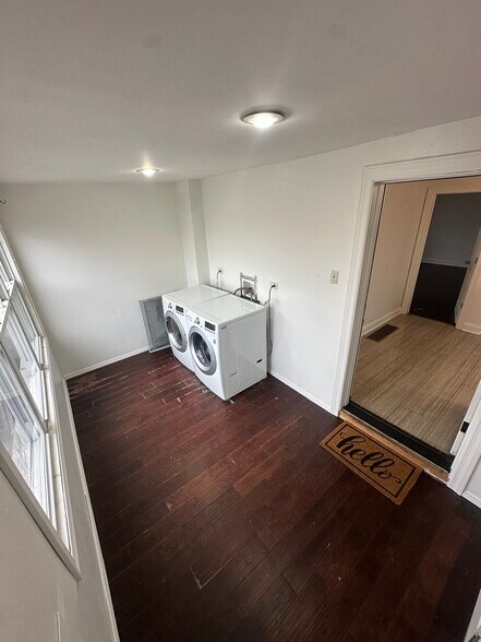 Building Photo - 1928 N Keeler Ave