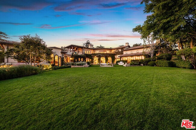 Building Photo - 1550 Amalfi Dr