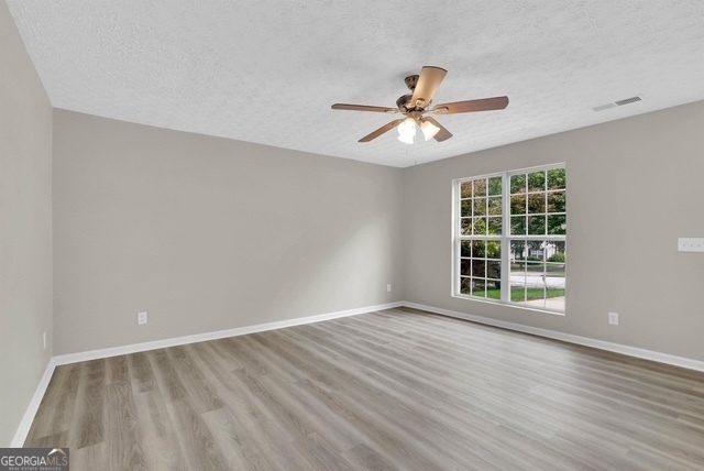 Building Photo - 1372 Hollenbeck Ln