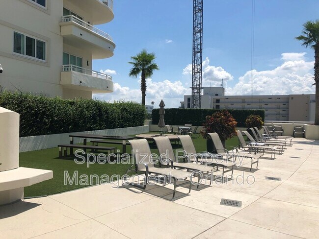Building Photo - 100 S Eola Dr