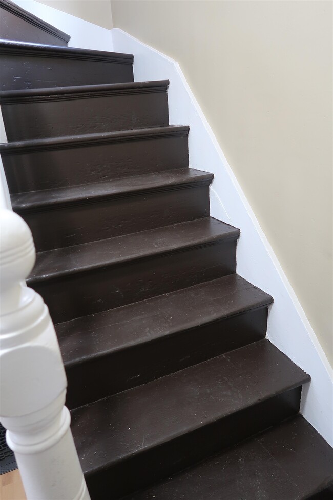 Building Photo - 5 Green St