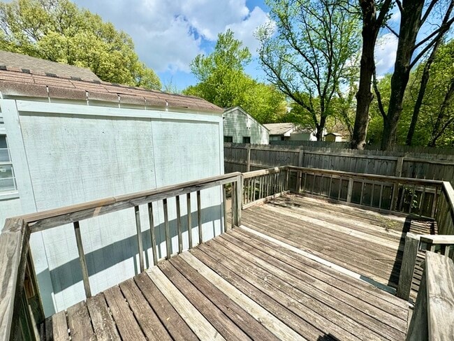 Building Photo - 4627 Buffer Dr