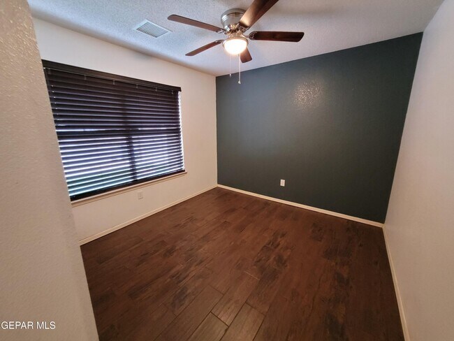 Building Photo - 14247 Hacienda Rock Dr