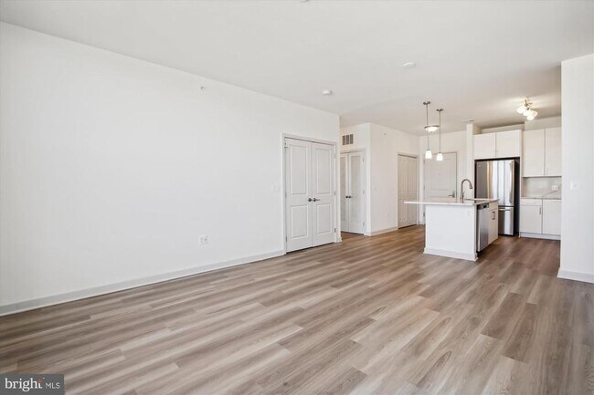 Building Photo - 10755 Fairgrounds Dr