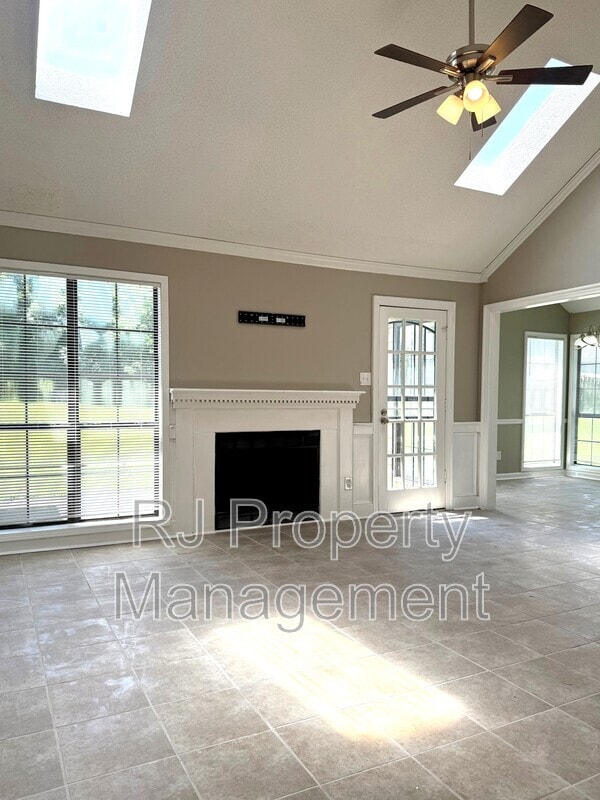 Building Photo - 4308 Ash Creek Cove
