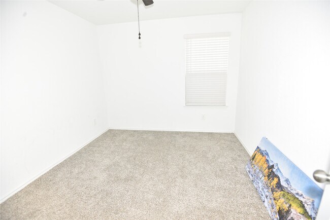 Building Photo - 16684 Lonely Pines Dr