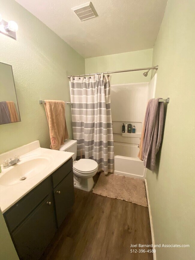 Building Photo - Available July 6: Very Clean, Well Maintai...