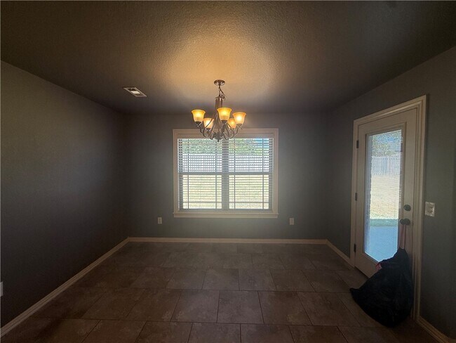 Building Photo - 1520 Amber Way
