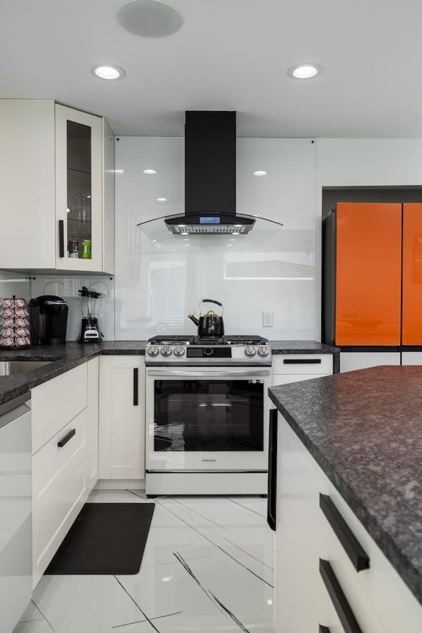 Building Photo - 4016 Eaton Dr