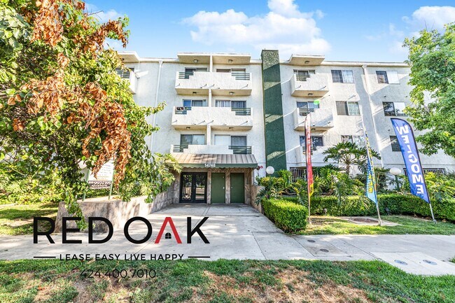 Building Photo - 14748 Burbank Blvd