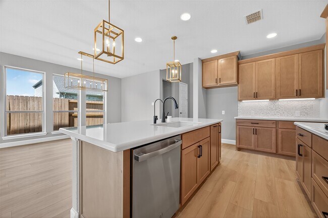 Building Photo - 161 Ginger Garlic Lp