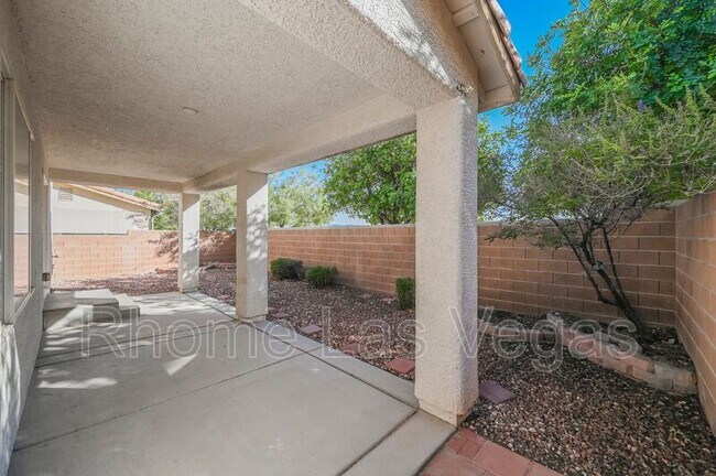 Building Photo - 4599 Deer Forest Ave