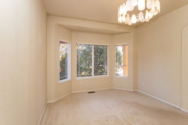 Building Photo - Peaceful University Park Home with Mountain Views!!