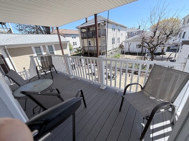 Building Photo - 861 Fellsway